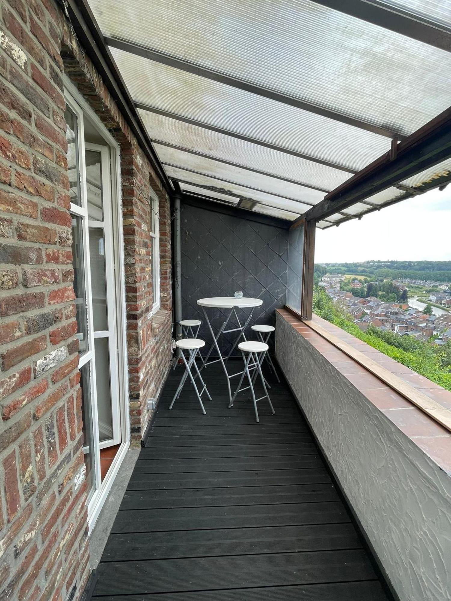 Appartamento Au Beffroi Thuin Esterno foto