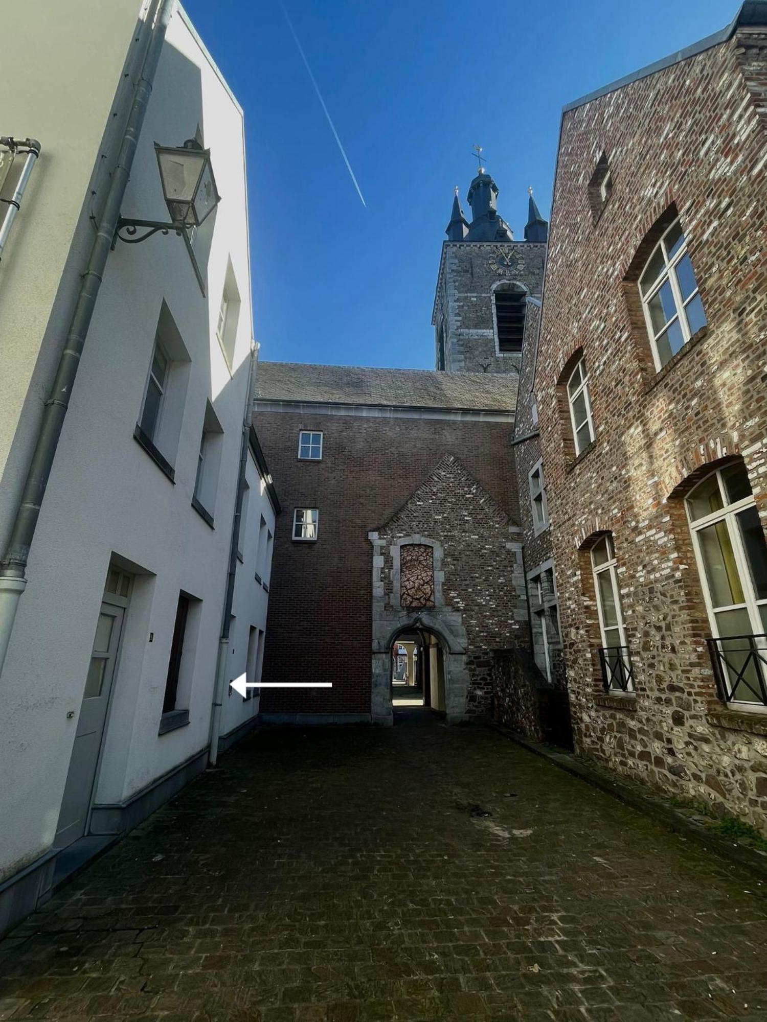 Appartamento Au Beffroi Thuin Esterno foto